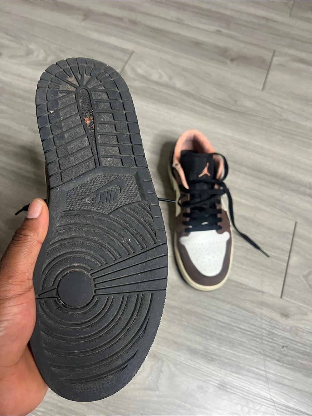 Jordan 1 Low Mocha Brown (9.5)